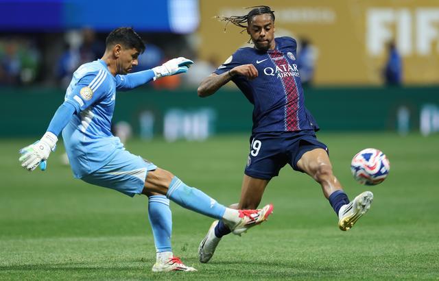 毫无拉开空 毫无拉开空