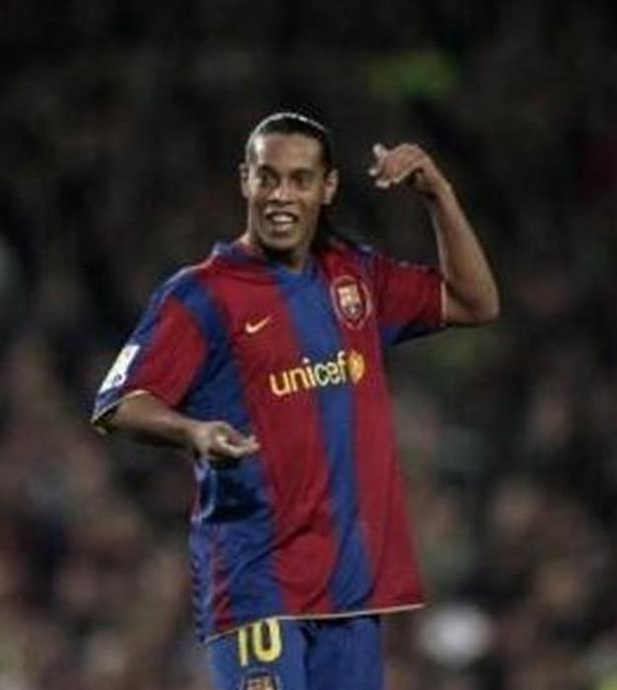 据《图片报》消息，劳尔不会成为沙尔克新一任主帅