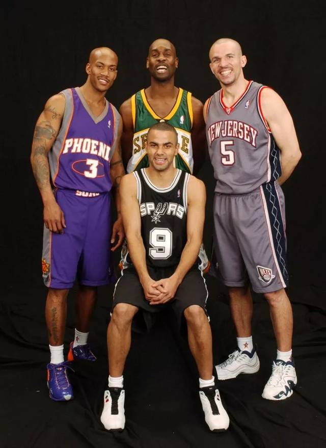 覆盖广泛的 覆盖广泛的